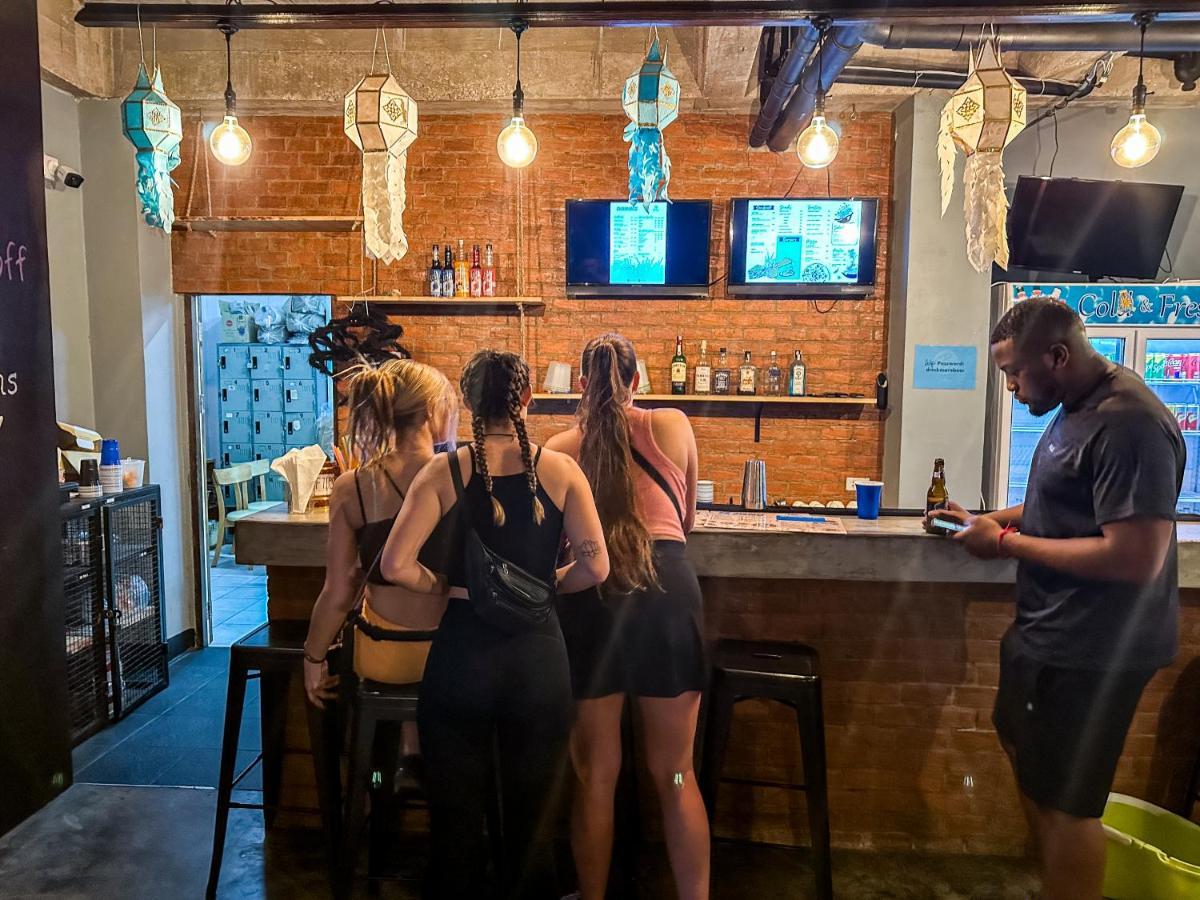 Хостел Bodega Чиангмай Экстерьер фото